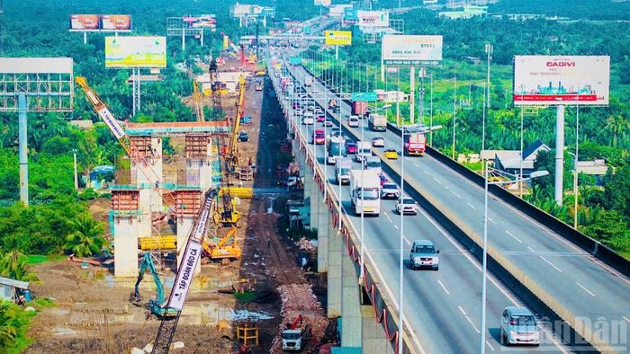 Khu vực mở rộng từ 4 lên 8 làn xe của tuyến cao tốc Thành phố Hồ Chí Minh-Long Thành.
