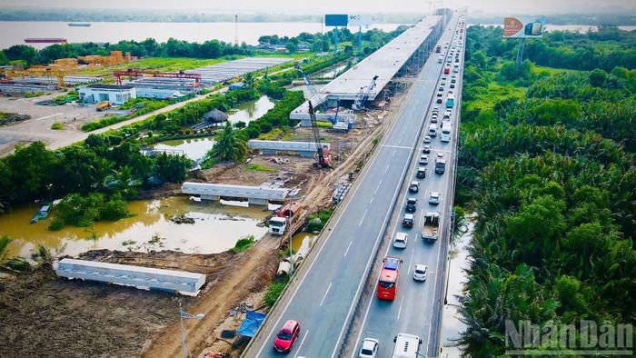 Dự án mở rộng cao tốc Thành phố Hồ Chí Minh-Long Thành là công trình giao thông cấp bách, giữ vai trò huyết mạch trong kết nối vùng, đặc biệt trong việc kết nối với Thành phố Hồ Chí Minh với sân bay Long Thành và ngược lại.
