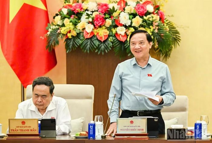 Phó Chủ tịch Quốc hội Nguyễn Khắc Định phát biểu kết luận. (Ảnh: DUY LINH)
