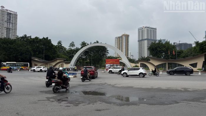 Không gian trước cổng Công viên Cầu Giấy trên phố Thành Thái dự kiến tổ chức các hoạt động văn hóa, nghệ thuật, ngày hội gia đình và sự kiện cộng đồng.