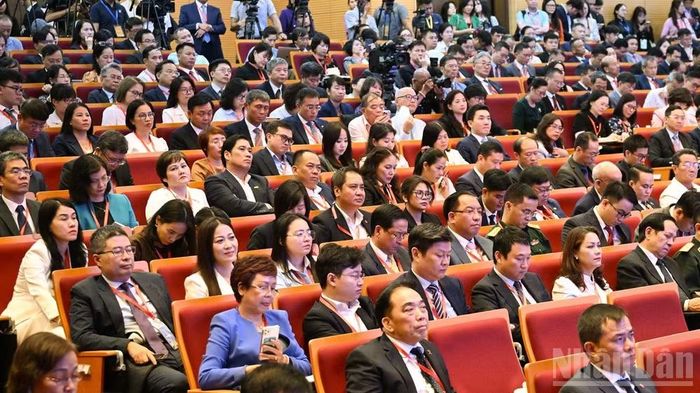  Các đại biểu tham dự phiên toàn thể. (Ảnh: Trần Hải) 