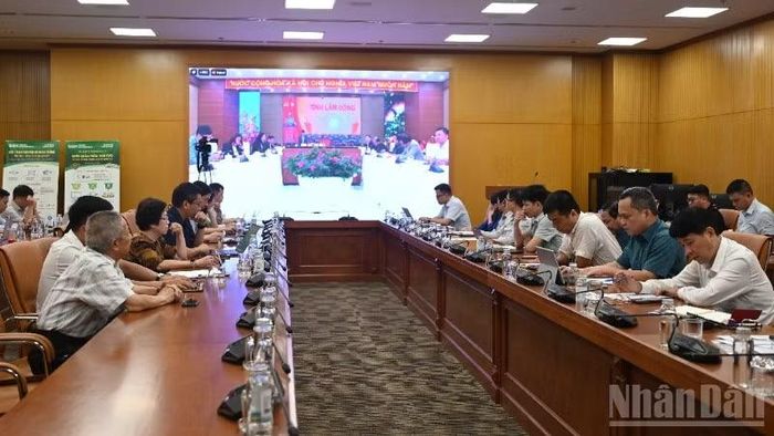 Hội nghị triển khai thực hiện Nghị quyết số 36/2026/NQ-CP của Chính phủ về đơn giản hóa thủ tục hành chính đối với mã số vùng trồng, mã số cơ sở đóng gói ngày 4/8.