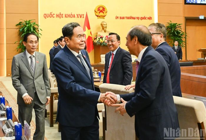 Chủ tịch Quốc hội Trần Thanh Mẫn gặp mặt lãnh đạo Bộ Ngoại giao, các Đại sứ, Trưởng cơ quan đại diện ngoại giao Việt Nam ở nước ngoài. (Ảnh: DUY LINH)