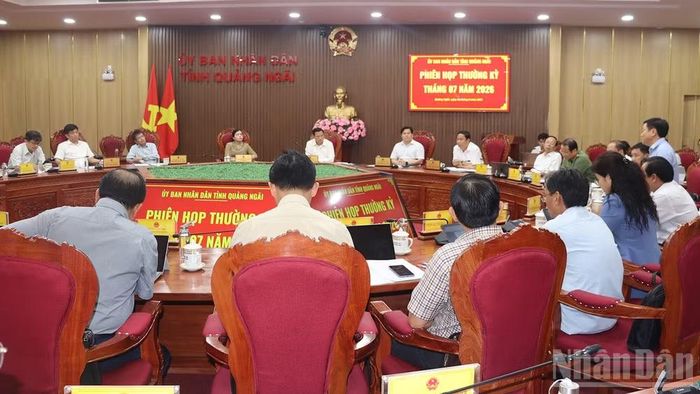 Quang cảnh phiên họp.