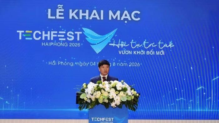 Phó Chủ tịch Ủy ban nhân dân thành phố Hải Phòng Hoàng Minh Cường phát biểu khai mạc. (Ảnh: XUÂN TRƯỜNG)