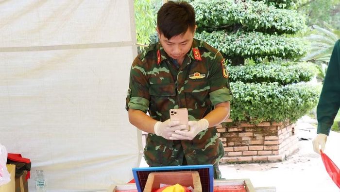 Việc lấy mẫu, số hóa danh tính hài cốt liệt sĩ được thực hiện cẩn trọng, kết hợp ứng dụng công nghệ hiện đại nhằm bảo đảm tính chính xác trong quá trình thực hiện.