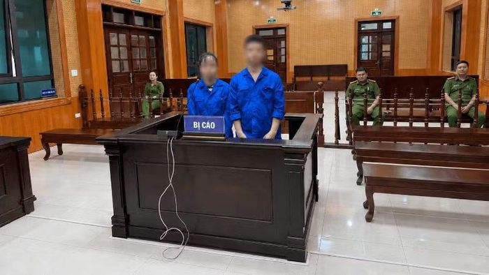 Phiên tòa xét xử vụ án về chứa mại dâm, môi giới mại dâm tại Tòa án khu vực 6-Quảng Ninh. (Ảnh: KIM OANH)