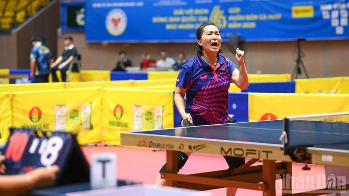 Trận đơn nữ giữa Swin Hải Phòng và Mobi Hoàng Chớp diễn ra đầy kịch tính.