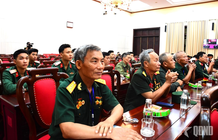 Đại biểu người có công tỉnh Nghệ An trong buổi gặp mặt do Bộ Quốc phòng tổ chức tháng 6-2026, tại Hà Nội. Ảnh minh họa: qdnd.vn