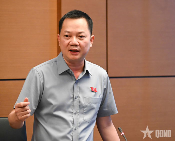  Đại biểu Trịnh Xuân An phát biểu. Ảnh: TRỌNG HẢI