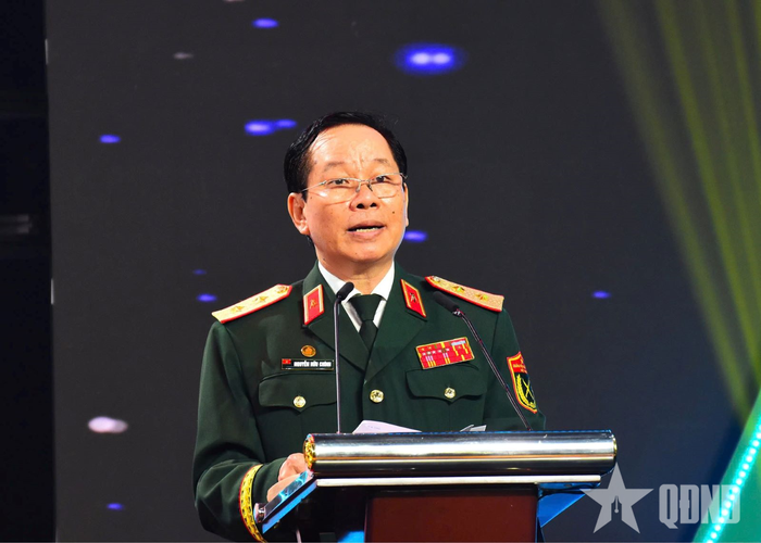 Trung tướng Nguyễn Hữu Chính, Chủ tịch Hội Nạn nhân chất độc da cam/dioxin Việt Nam phát biểu. Ảnh: VŨ DUY