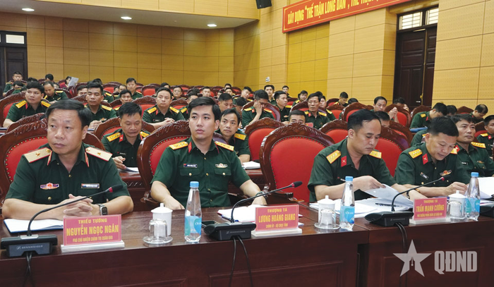 Các đại biểu dự hội nghị.