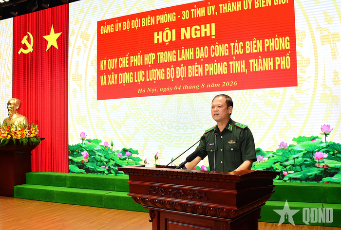 Trung tướng Nguyễn Anh Tuấn, Bí thư Đảng ủy, Chính ủy Bộ đội Biên phòng phát biểu tại hội nghị.