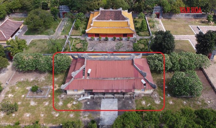 Thái Miếu là một trong năm miếu thờ quan trọng của triều Nguyễn được xây dựng sớm nhất ở Hoàng thành Huế.