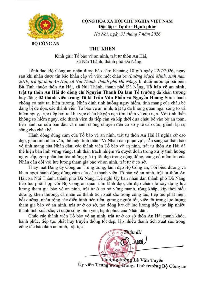 Thượng tướng Lê Văn Tuyến, Thứ trưởng Bộ Công an đã gửi Thư khen Tổ bảo vệ an ninh, trật tự thôn An Hải.