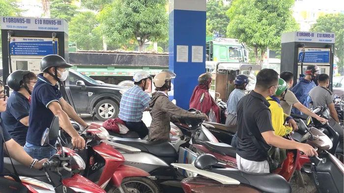 Hiện nguồn ethanol sản xuất trong nước đạt khoảng 25.000m³/tháng, mới đáp ứng khoảng 25% nhu cầu phối trộn xăng E10