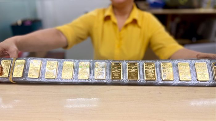 Giá vàng trong nước chiều 4-8 đi ngược chiều với giá vàng thế giới