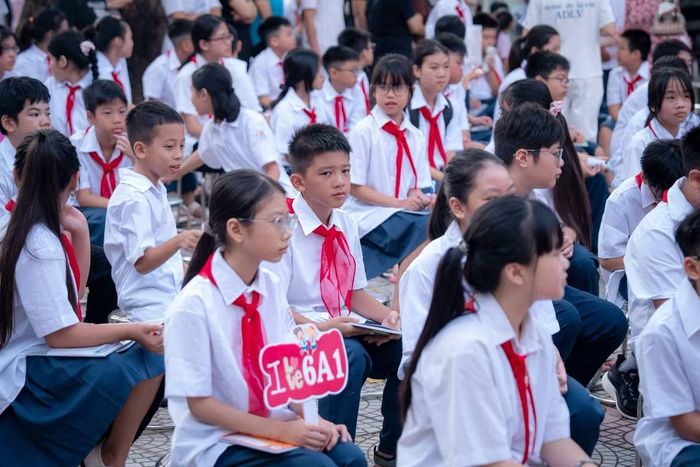 Học sinh trường THCS Long Biên. Ảnh facebook nhà trường