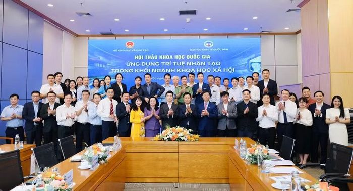 Lễ ký kết hợp tác nhằm thúc đẩy ứng dụng trí tuệ nhân tạo trong khối ngành khoa học xã hội giữa 5 cơ sở giáo dục đại học với SHB diễn ra thành công.