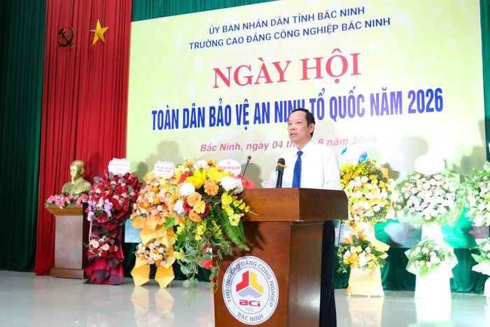 Ông Nghiêm Xuân Hưởng, Phó Chủ tịch HĐND tỉnh Bắc Ninh phát biểu chỉ đạo tại Ngày hội.