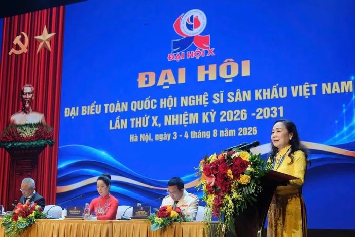 NSND Trịnh Thúy Mùi.