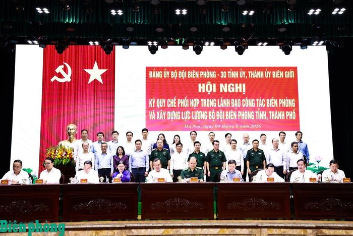 Đảng ủy Bộ đội Biên phòng ký Quy chế phối hợp với các Tỉnh ủy, Thành ủy: Đắk Lắk, Lâm Đồng, Khánh Hòa, Đồng Nai, Tây Ninh, Đồng Tháp, Vĩnh Long, Cần Thơ và An Giang. Ảnh: Chiến Khu