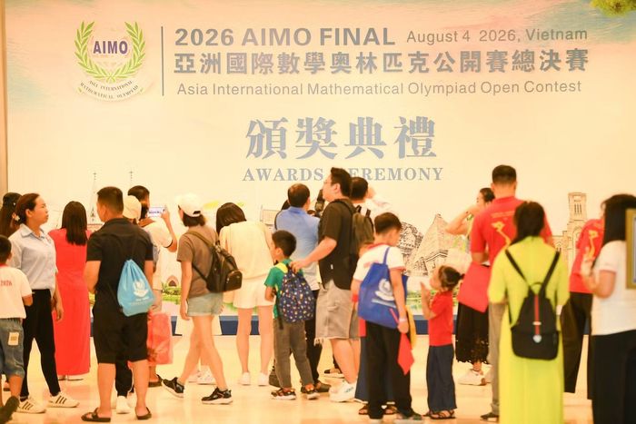 Việc lần đầu đăng cai Chung kết Quốc tế AIMO không chỉ đưa Hà Nội trở thành điểm hẹn của học sinh yêu toán từ nhiều quốc gia mà còn tạo cơ hội để học sinh Việt Nam tiếp cận một sân chơi quốc tế ngay trên quê hương.