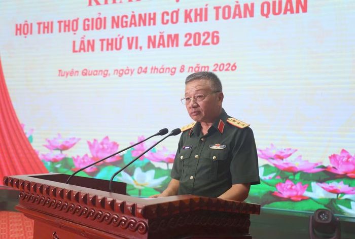 Thượng tướng Lê Quang Minh phát biểu khai mạc hội thi.