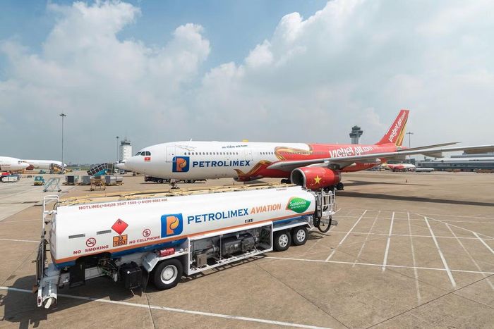 Khoảng 65% lợi nhuận hợp nhất của Petrolimex không đến từ bán lẻ xăng dầu truyền thống.