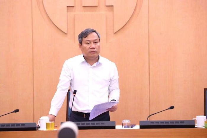 Chủ tịch UBND Thành phố Hà Nội Vũ Đại Thắng chỉ đạo tại cuộc họp.