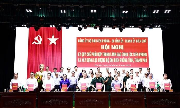 Đảng ủy BĐBP và các Tỉnh ủy, Thành ủy nơi có biên giới ký quy chế phối hợp.