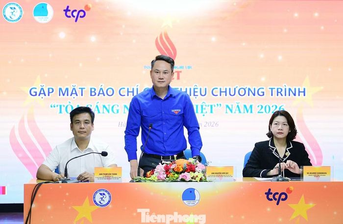Đại diện Ban Tổ chức đã trao đổi, chia sẻ nhiều nội dung chương trình. Ảnh: Xuân Tùng