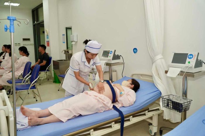 Máy móc, trang thiết bị tại đây đều mới sản xuất năm 2025-2026. Ảnh: N. Huyền 