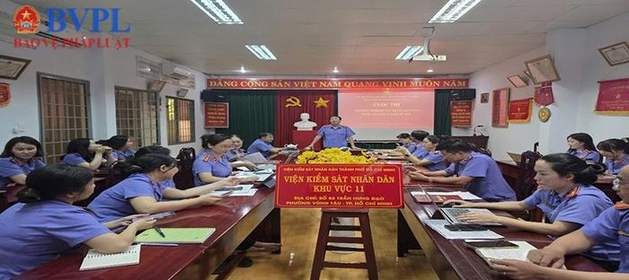 Đồng chí Nguyễn Văn Minh, Bí thư Chi bộ, Viện trưởng VKSND khu vực 11 phát động cuộc thi.