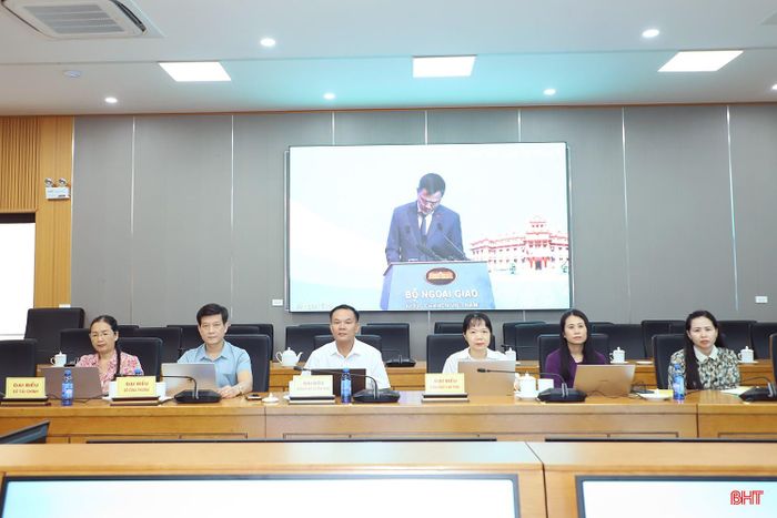 Đại biểu tại điểm cầu Hà Tĩnh.