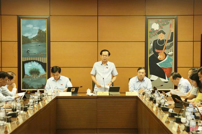 Toàn cảnh phiên thảo luận tổ chiều 4/8.