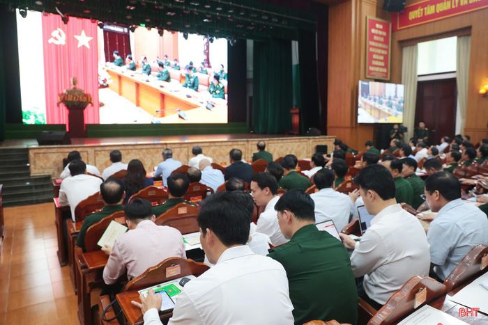 Các đại biểu theo dõi kết quả công tác phối hợp giai đoạn 2021 - 2025.