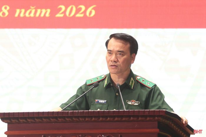 Trung tướng Vũ Trung Kiên - Ủy viên Trung ương Đảng, Ủy viên Quân ủy Trung ương, Tư lệnh Bộ đội Biên phòng phát biểu tại hội nghị.