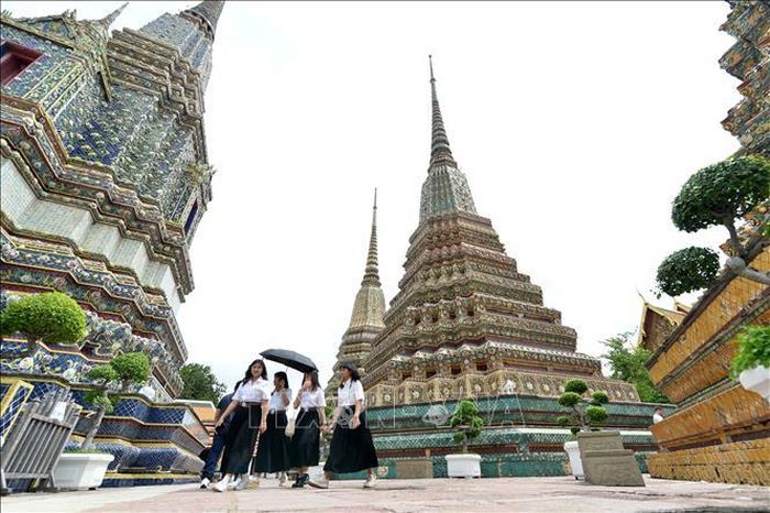 Khách du lịch tại thủ đô Bangkok, Thái Lan. Ảnh: THX/TTXVN phát