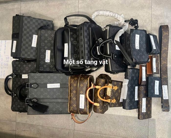 Một số tang vật bị lực lượng chức năng thu giữ.