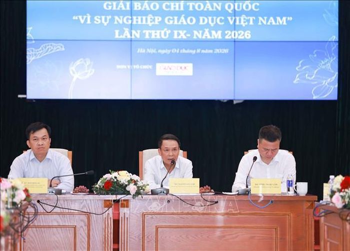 Ban tổ chức giải đáp câu hỏi của phóng viên các cơ quan thông tấn, báo chí. Ảnh: Thanh Tùng/TTXVN