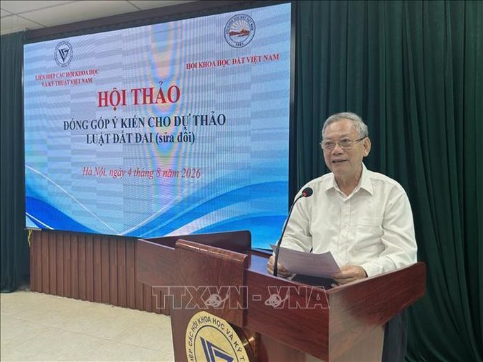 PGS, TS Vũ Năng Dũng, Chủ tịch Hội Khoa học đất Việt Nam đề xuất cần phải chuyển đổi căn bản tư duy từ việc bồi thường về đất, bồi thường thiệt hại về tài sản gắn liền với đất.