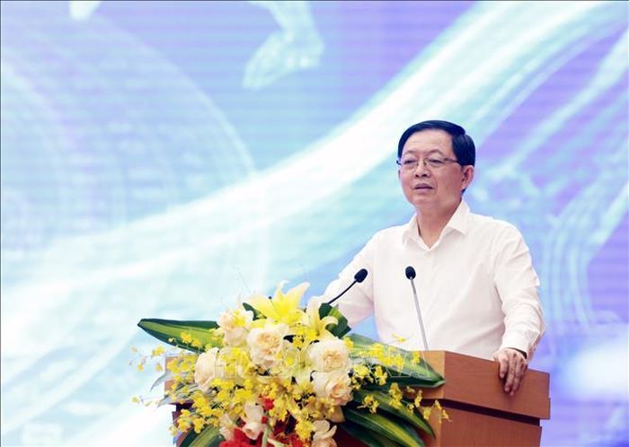 Phó Thủ tướng Chính phủ Hồ Quốc Dũng phát biểu chỉ đạo tại hội nghị. Ảnh: Tạ Toàn/TTXVN