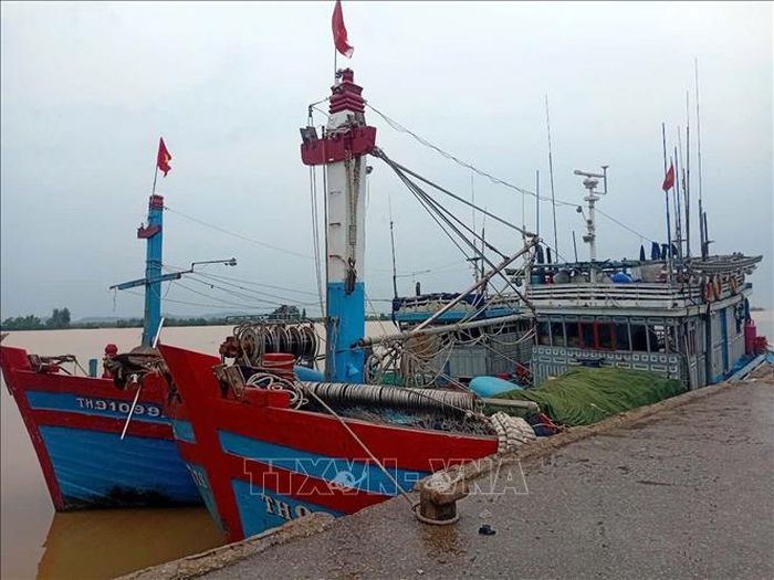 Thanh Hóa yêu cầu các địa phương ven biển giám sát chặt chẽ hoạt động của các phương tiện, nhất là tàu, thuyền du lịch hoạt động trên biển. Ảnh tư liệu: Nguyễn Nam/TTXVN