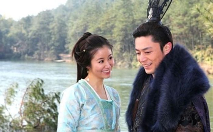 Họ là bạn thân trước khi tiến triển thành tình yêu. Ảnh: Weibo.