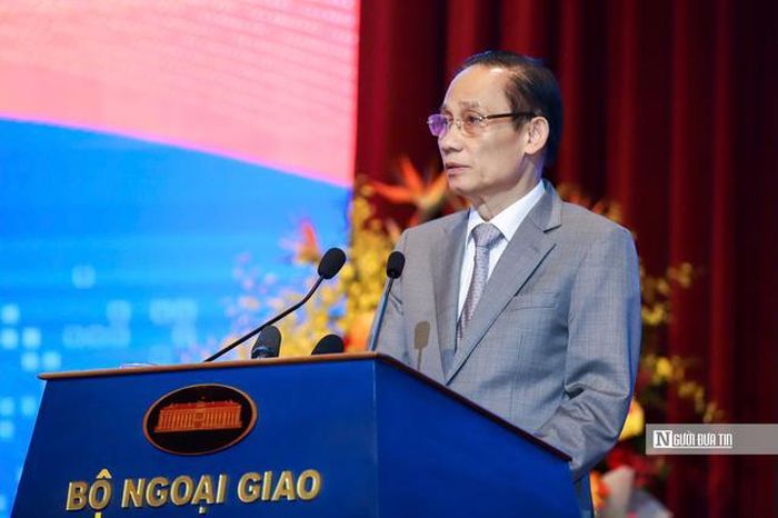 Bộ trưởng Bộ Ngoại giao Lê Hoài Trung yêu cầu ngành ngoại giao cần đổi mới mạnh mẽ công cụ, cơ chế và năng lực tổ chức thực thi (Ảnh: Hữu Thắng).