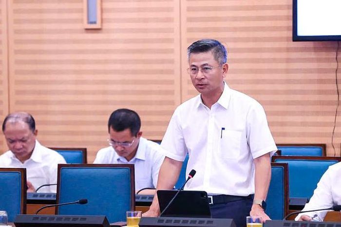Giám đốc Sở Xây dựng Nguyễn Phi Thường phát biểu tại buổi họp (Ảnh: Đình Hiệp).