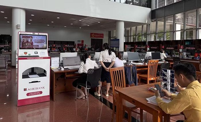 Khu vực thực hiện dịch vụ hành chính công tại Trung tâm hành chính TP Đà Nẵng. Ảnh XM.