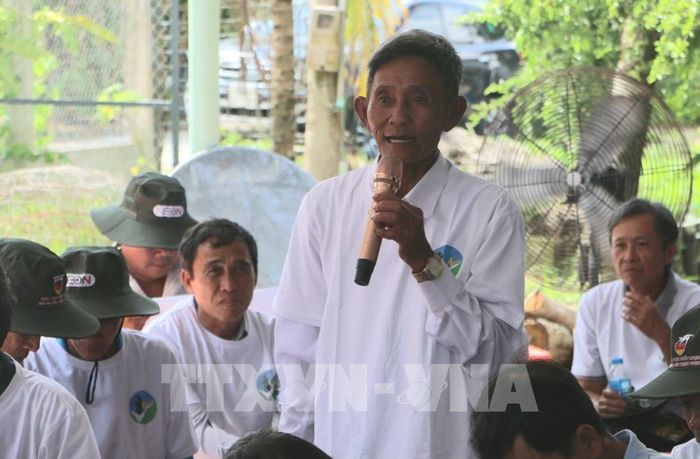 Nông dân phát biểu tại hội thảo. Ảnh: Duy Khương – TTXVN 