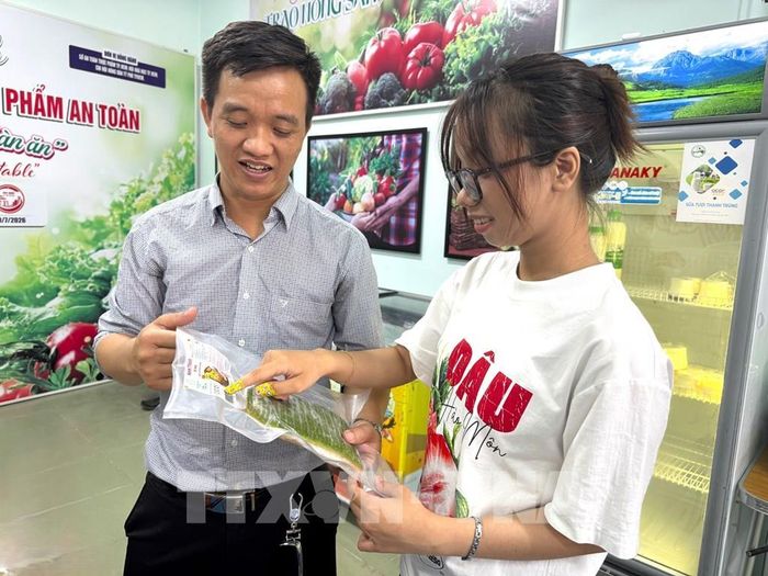Nhiều doanh nghiệp, hợp tác xã tại TP Hồ Chí Minh đẩy mạnh ứng dụng công nghệ, tăng chế biến để tăng giá trị sản phẩm OCOP. Ảnh: Hương Giang - TTXVN